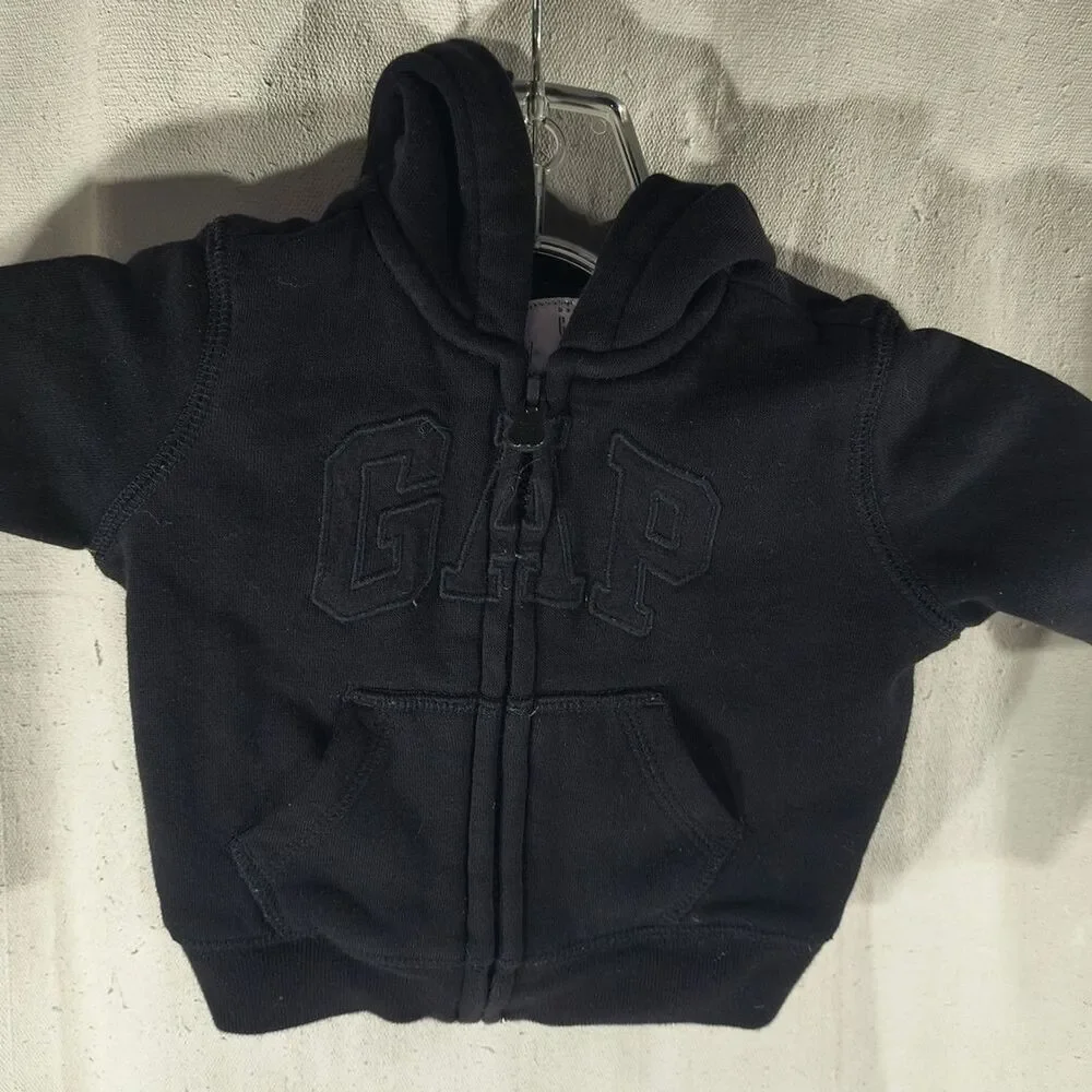 GAP stylish black
